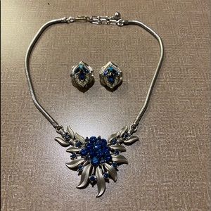 Trifari vintage necklace and clip on earring set